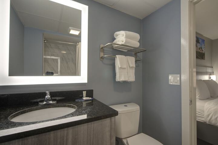 Room 43 of 73