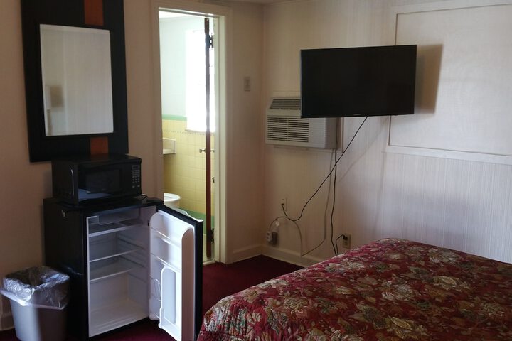 Room 30 of 65