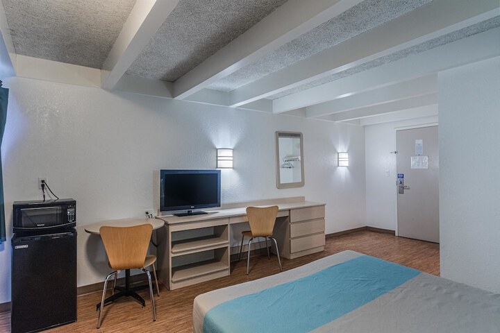 Room 18 of 45
