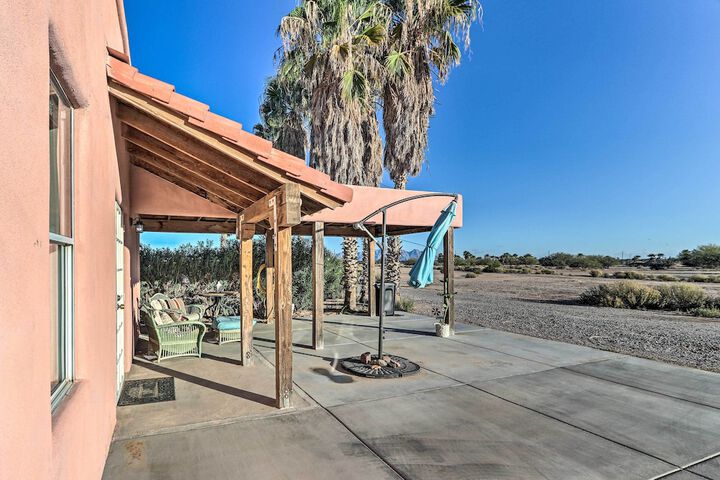 Eloy Desert Oasis w / Courtyard & Pool Access!