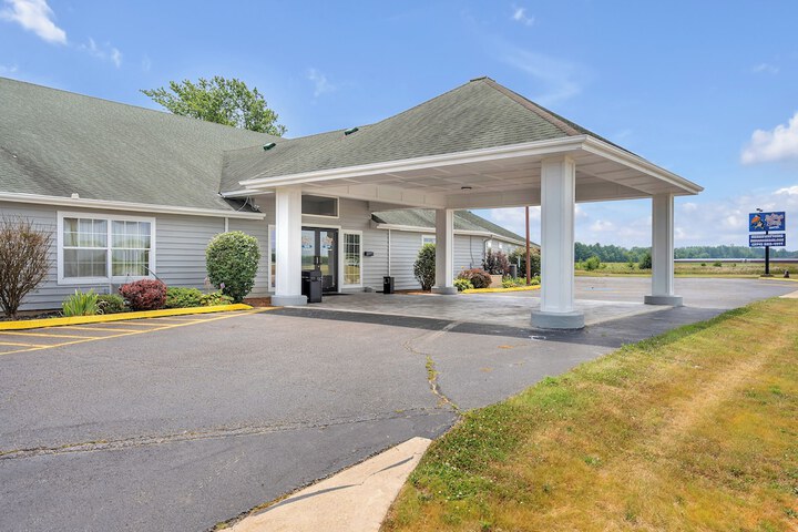 Indiana Beach Hotel and Banquet Hall