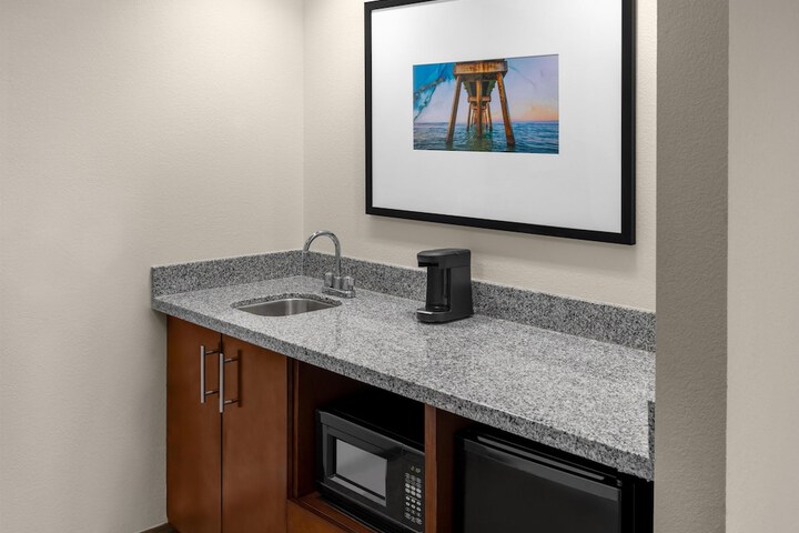 Hampton Inn & Suites Coconut Creek