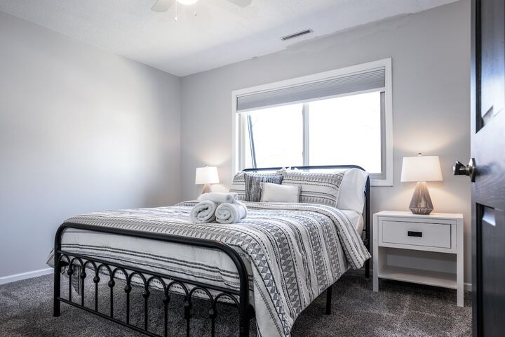 The Overbrook 2BR Pet-friendly Condo Lake Geneva