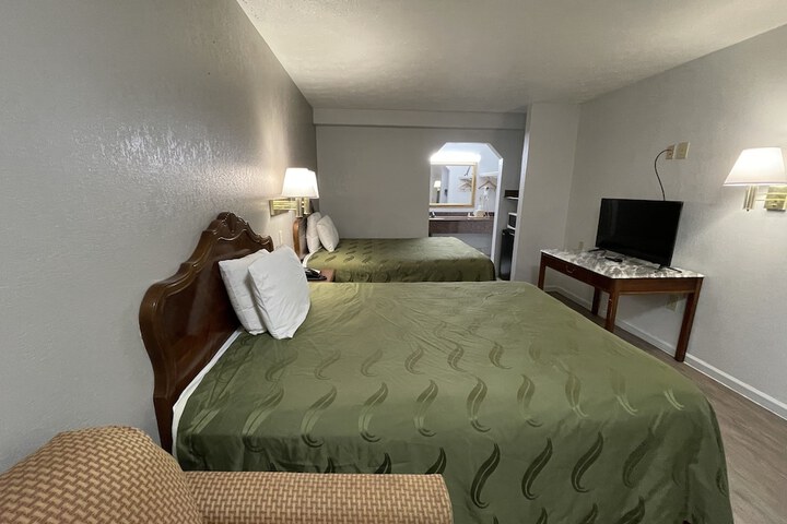 Room 21 of 25