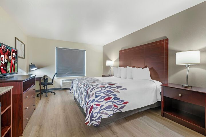 Red Roof Inn Charlestown