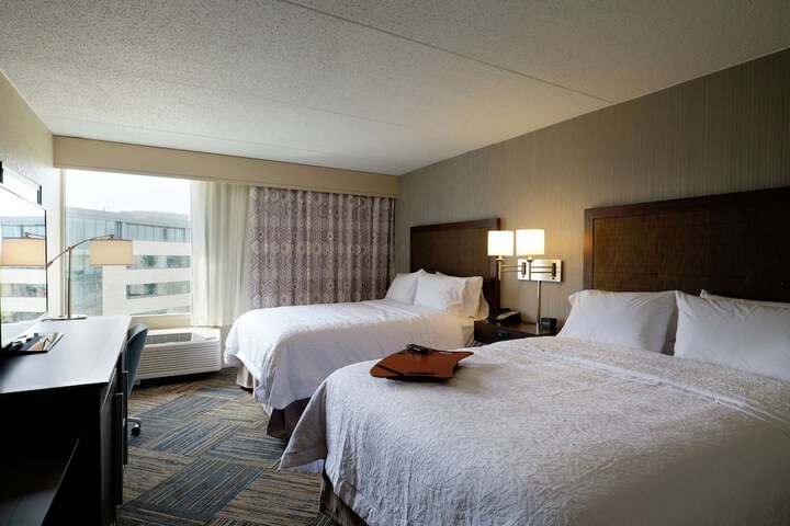 Room 43 of 69