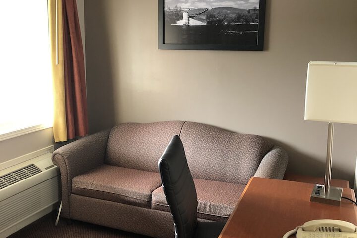 Room 8 of 21