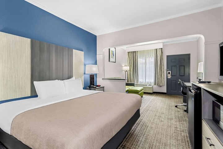 Room 12 of 42