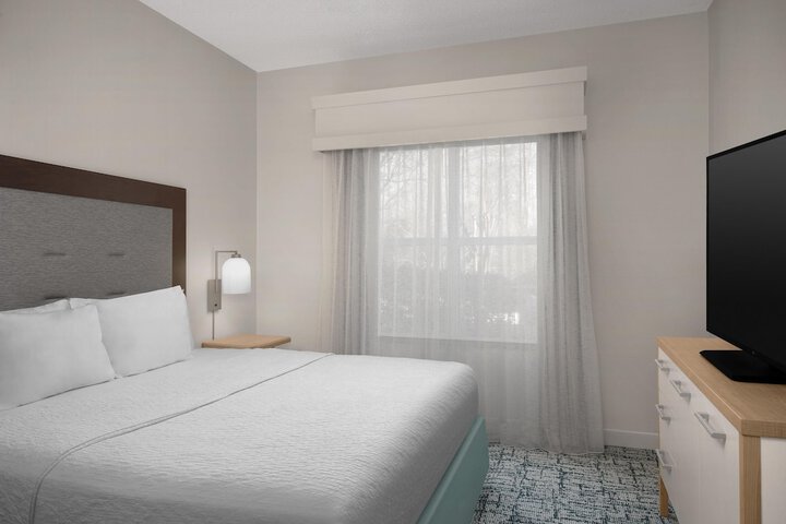 Homewood Suites by Hilton Raleigh / Cary