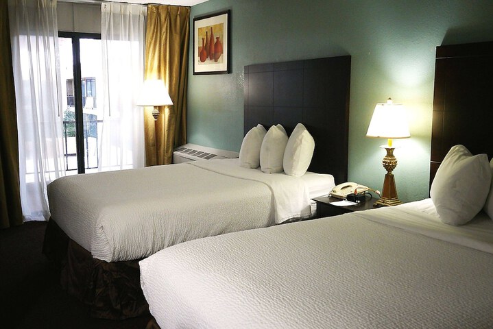 Room 28 of 32