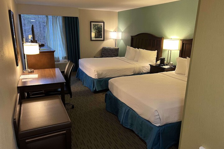 Room 10 of 21