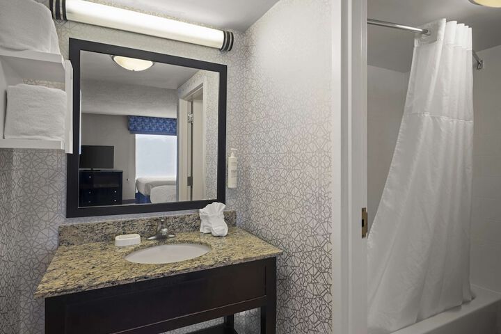 Room 52 of 63