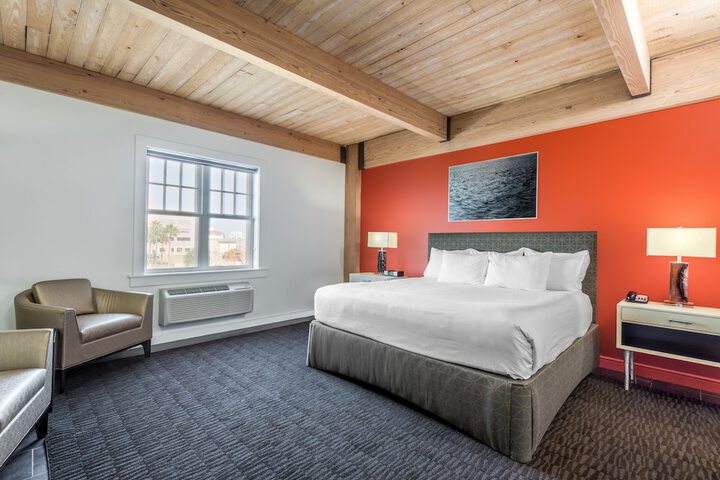 Room 20 of 37