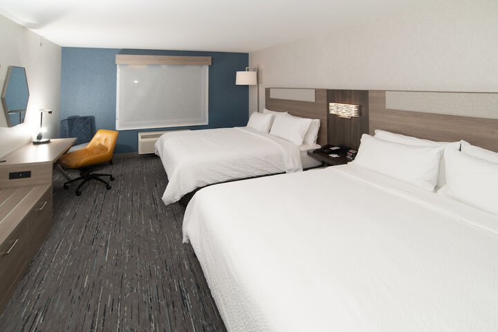 Holiday Inn Express and Suites Moose Jaw by IHG
