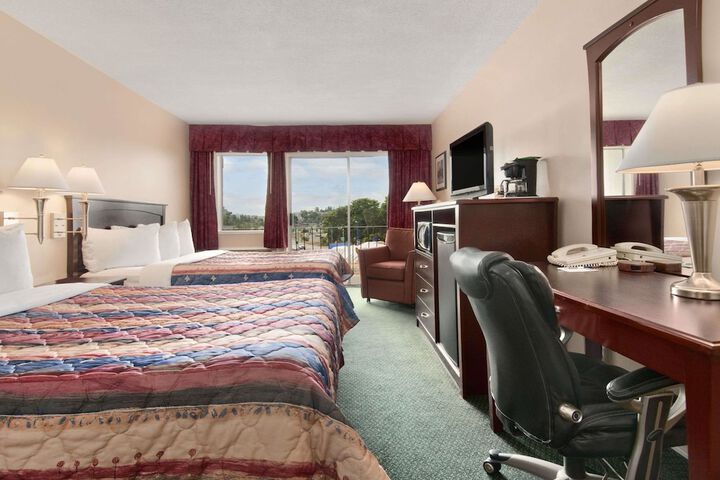 Travelodge by Wyndham Nanaimo
