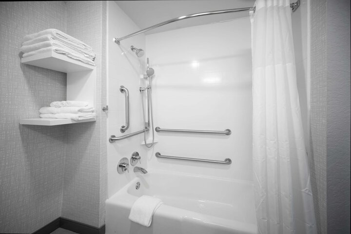Room 17 of 30