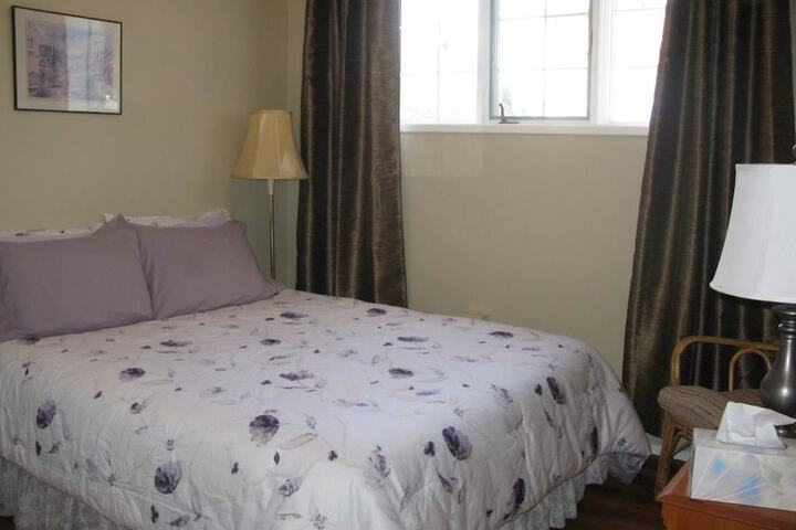 Room 12 of 32