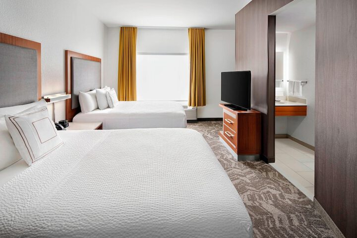 Room 8 of 23