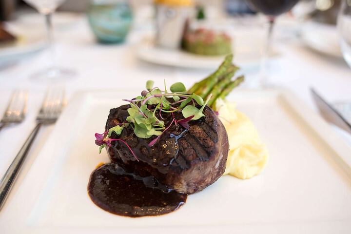 Dining 46 of 63