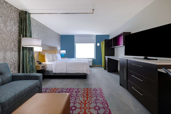 Room 25 of 40