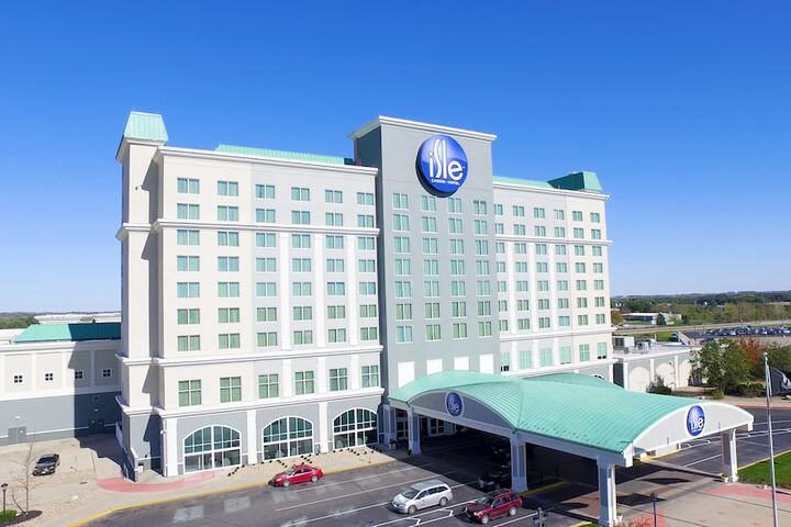 Isle Casino Hotel Waterloo - a Caesars Rewards Destination