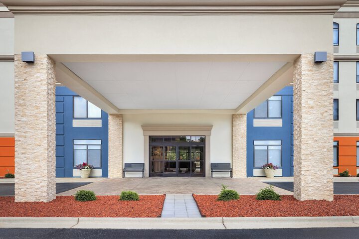 Holiday Inn Express Fayetteville – Fort Bragg by IHG