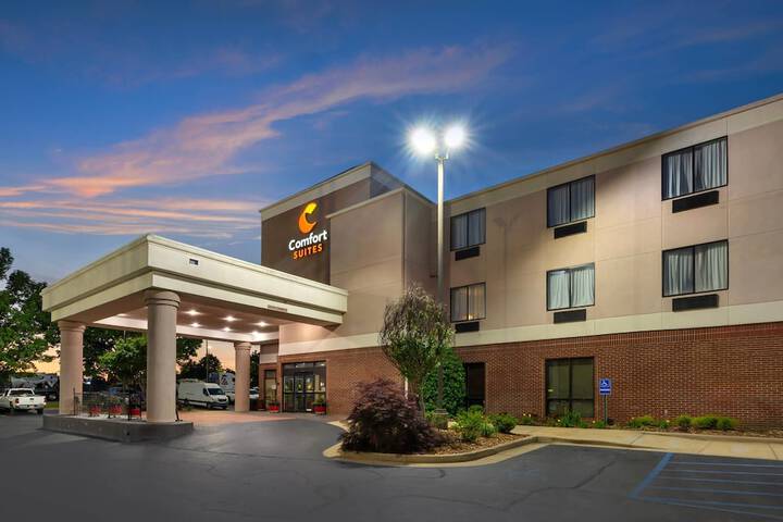 Comfort Suites Oxford I-20 exit 188
