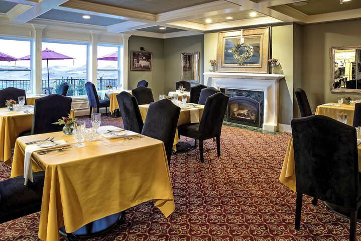 Dining 86 of 145