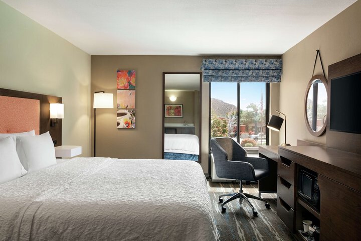 Room 12 of 34