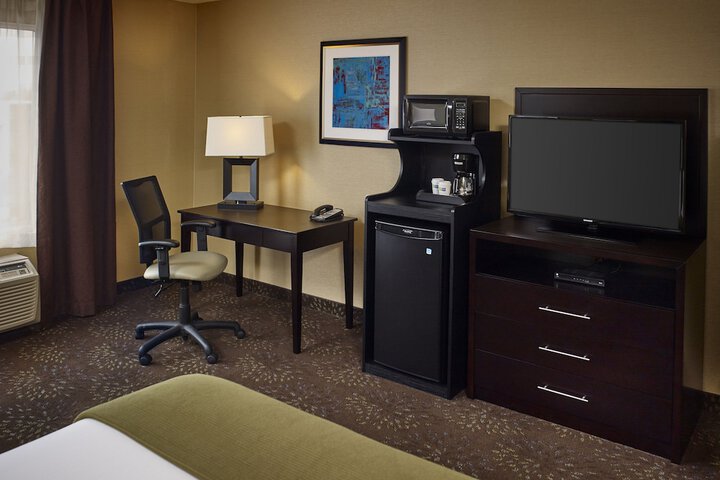 Room 13 of 51