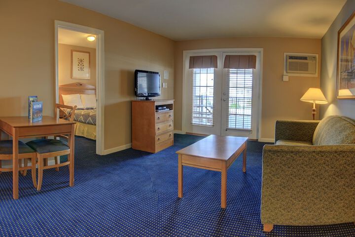 Room 12 of 23