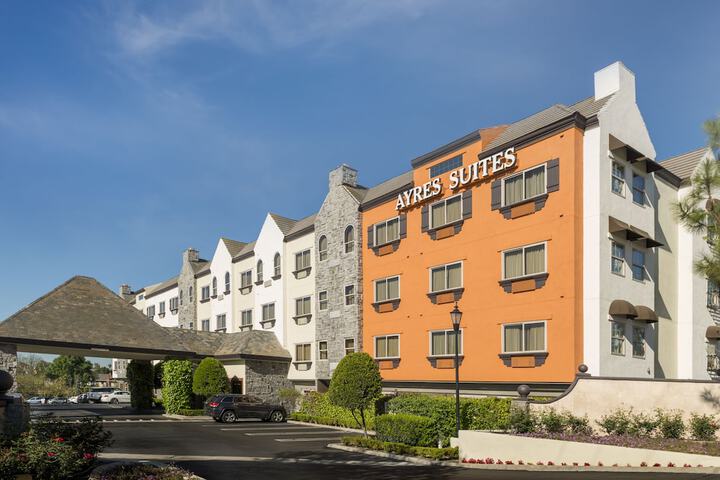 Ayres Hotel Costa Mesa / Newport Beach