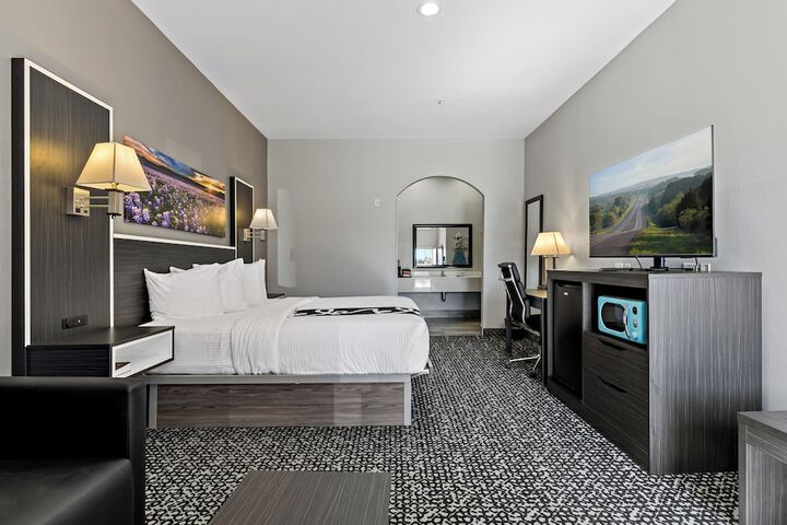 Room 17 of 51
