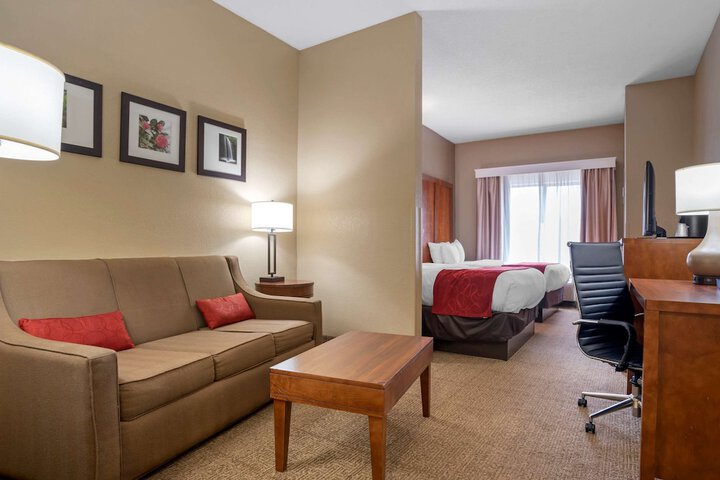Room 17 of 28