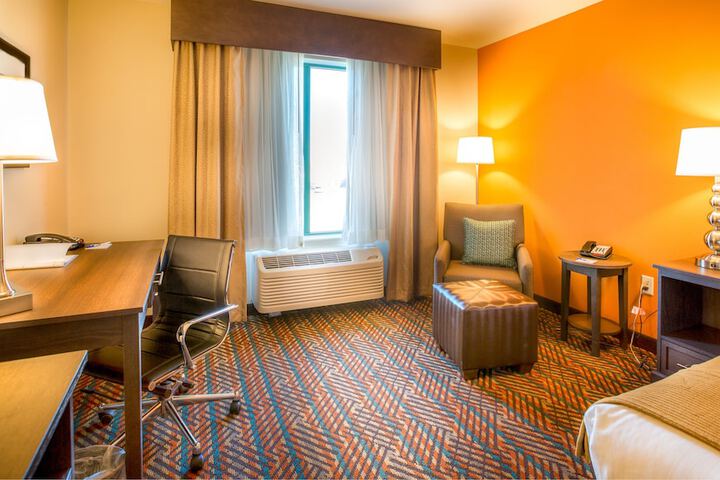 Holiday Inn Express Wichita South by IHG