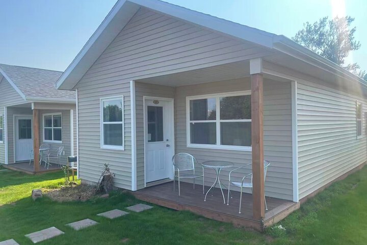 Summerside Motel & Cottages