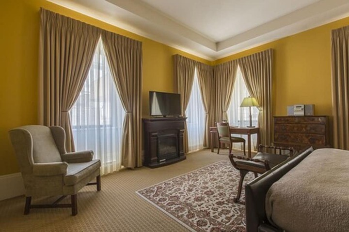 Room 18 of 72
