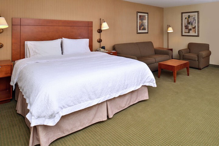 Room 10 of 30