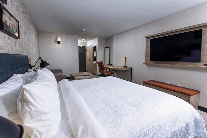 Room 17 of 31