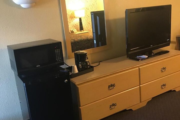 Room 18 of 46