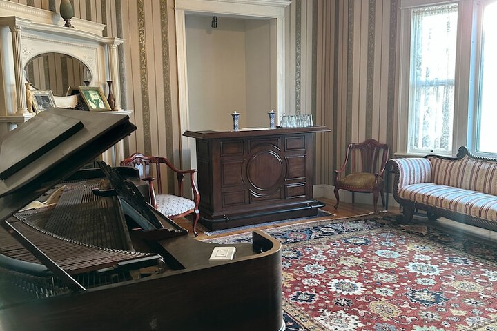 Hillholm Estate