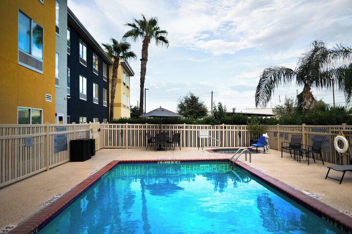 Pool 3 of 29