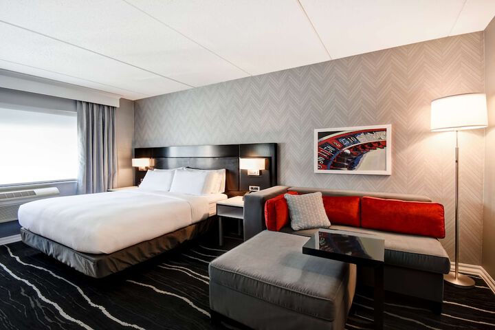 Room 54 of 102