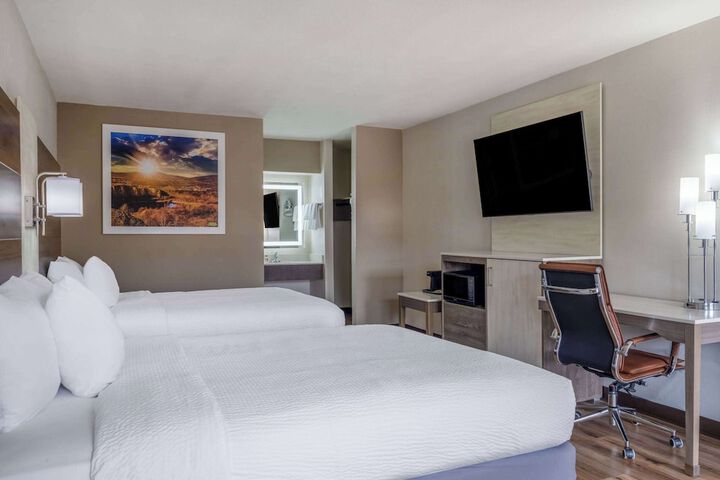 Room 11 of 31
