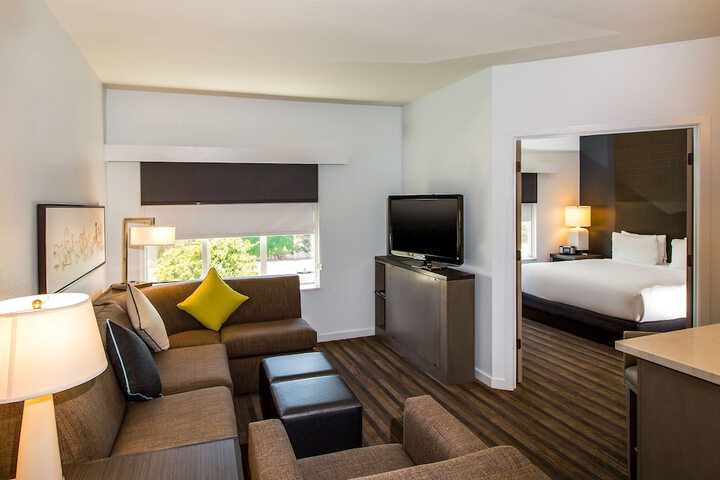 Room 8 of 23