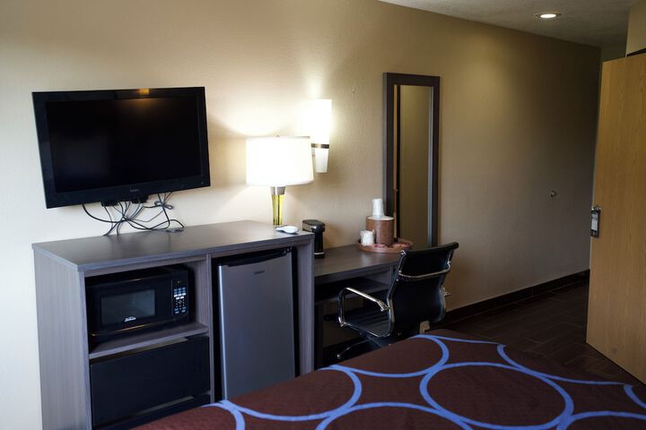 Room 19 of 28