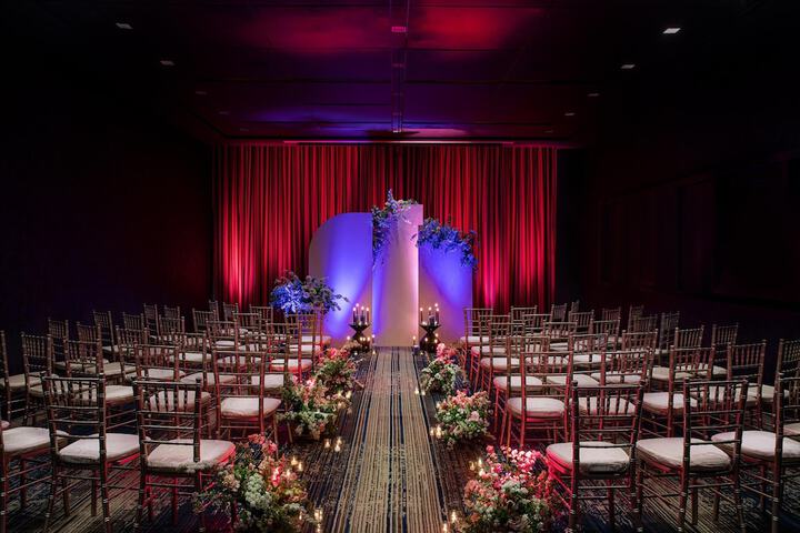 Ballroom/Hall 116 of 131