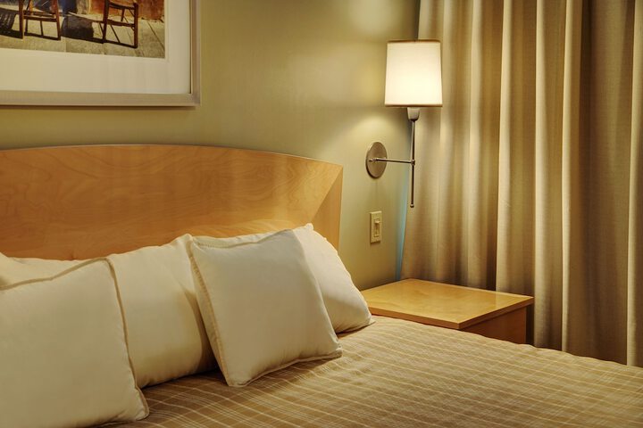 Room 17 of 40