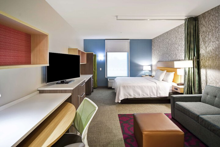 Room 25 of 46