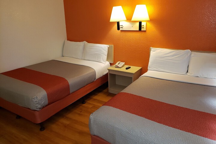 Room 14 of 15